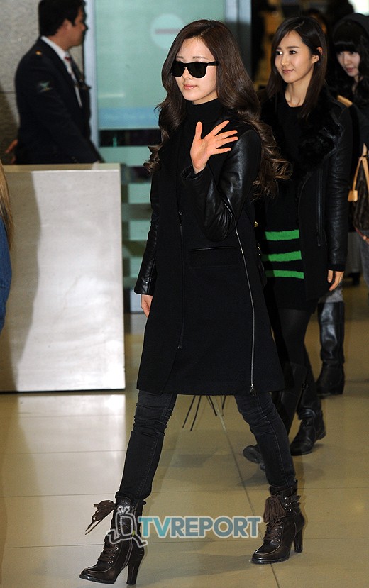 [PIC][13-01-2012]SNSD @ Incheon Airport! AalHoWXm