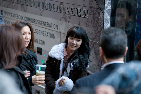 {010212} Tiffany @ Late Show with David Letterman Arraving AawhuspE